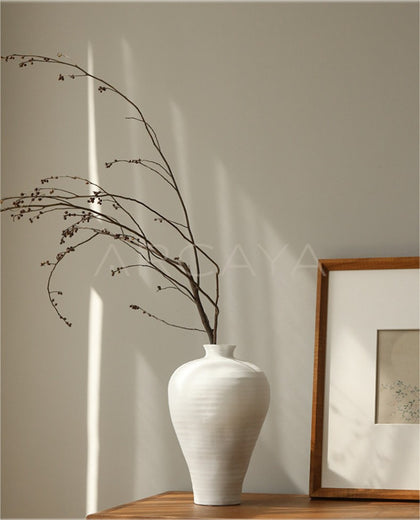 White Vintage Jar Hydroponic Vase - scene