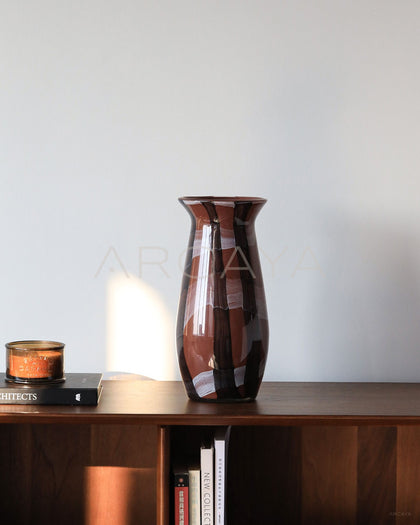 Mid Century Glass Vase Entryway - scene
