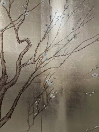 Reflective Gold Leaf Folding Screen - scene