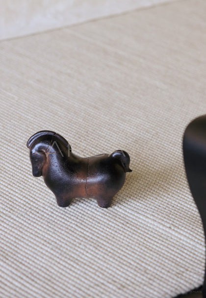 Chinese Art Horse Ornament Desktop - scene