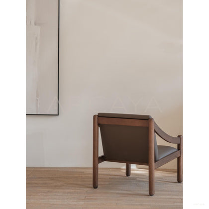 Pali Lounge Chair - scene