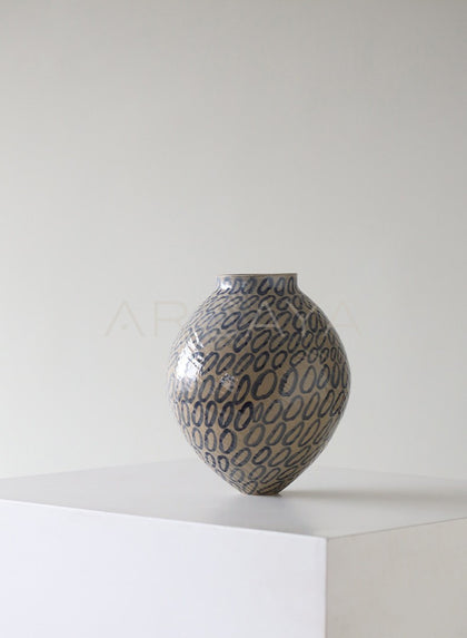 Dadan Jingdezhen New Chinese Wabi Sabi Jar Vase - scene