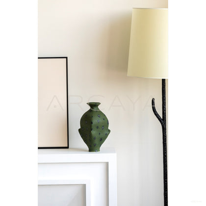 Dadan Irregular Ceramic Vase - scene