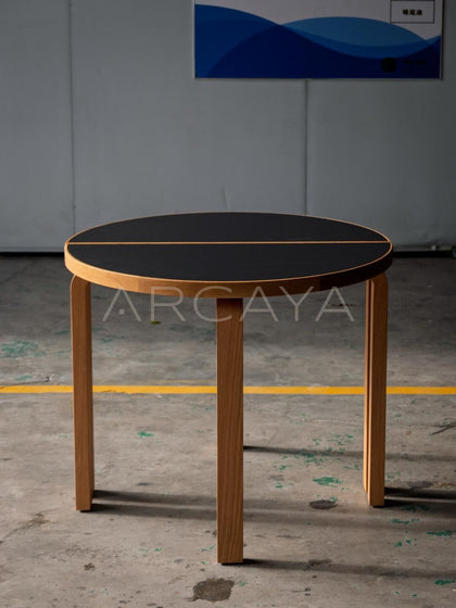 Poetic Round Dining Table - scene
