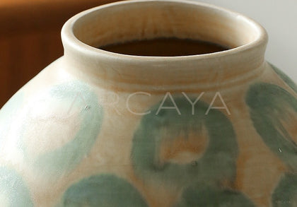 Jingdezhen Vintage Wabi Sabi Vase Designer - scene