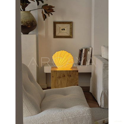 Glowing Shell Lamp — Table Lighting - scene