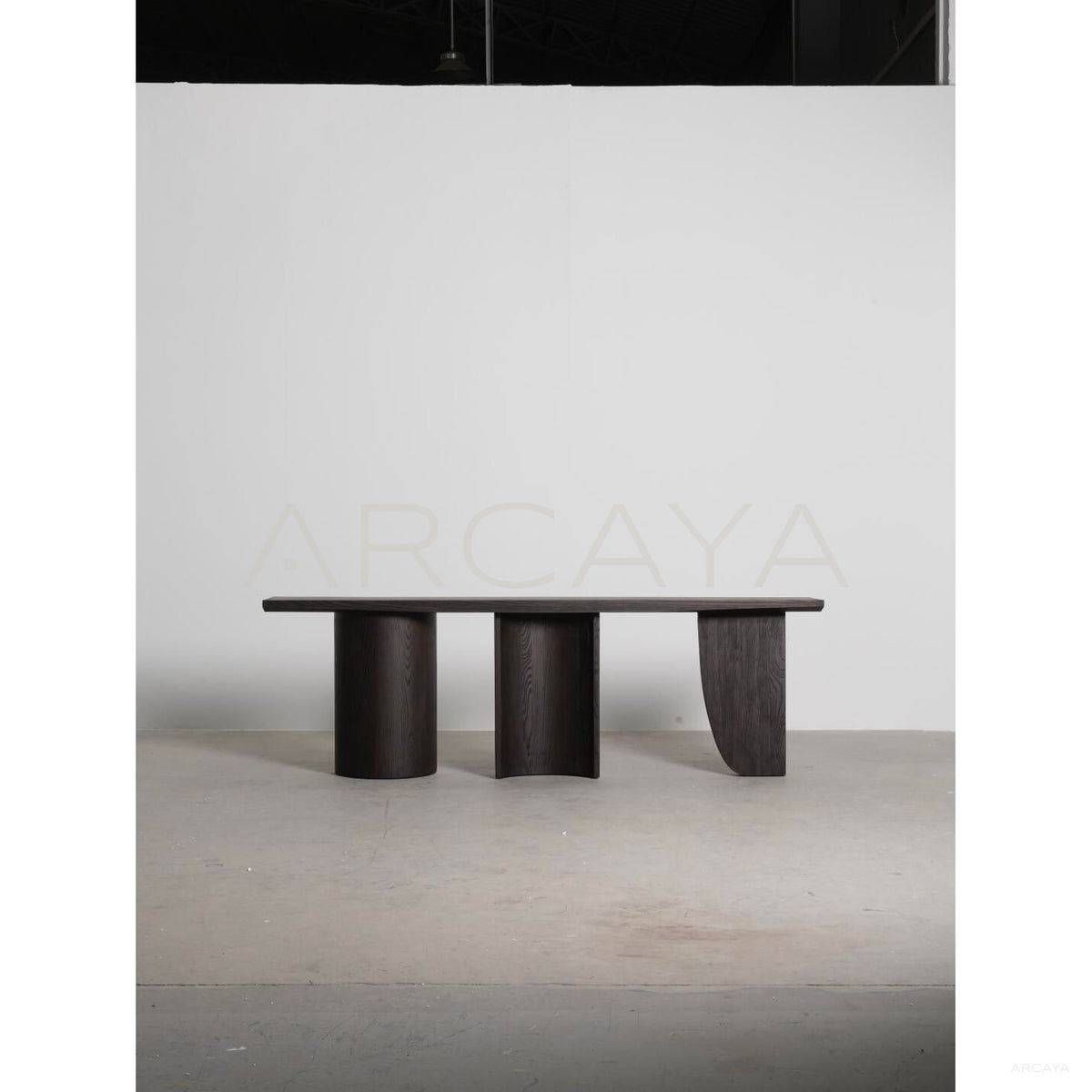Delcourt Style Console Table in detail