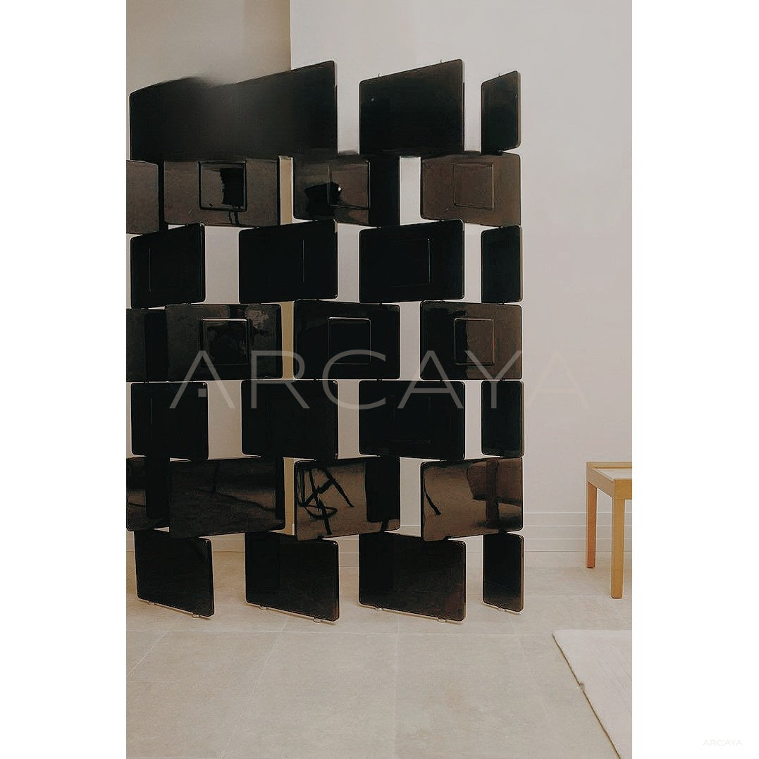 Lacquer Brick Art Folding Screen in detail