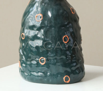 Dadan Jingdezhen Handmade Tabletop Vase - scene