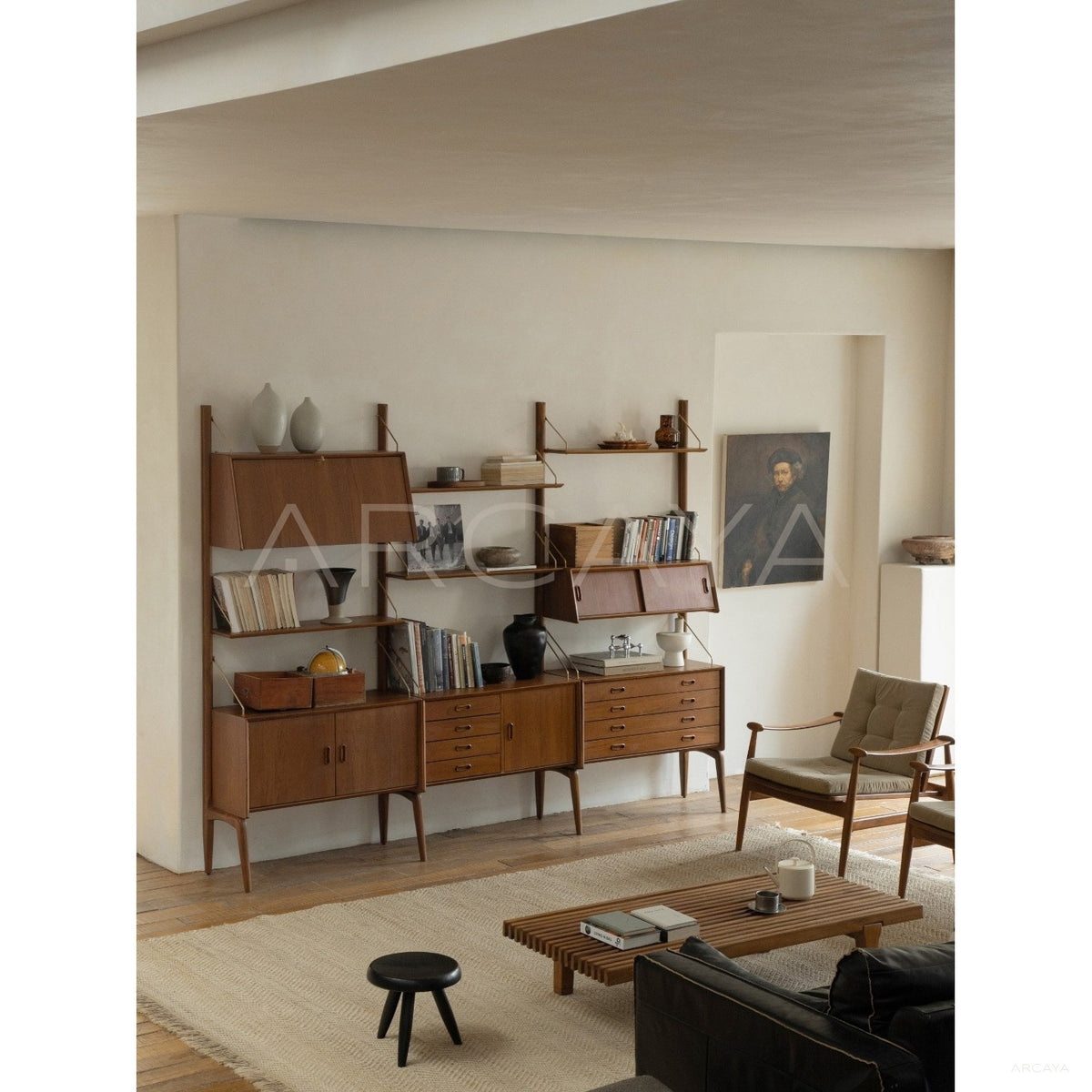 Louis Wall Cabinet Unit in detail