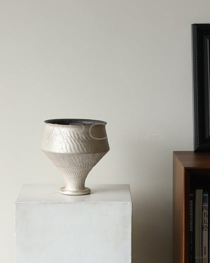 Dadan Silver Glaze Art Vase - scene