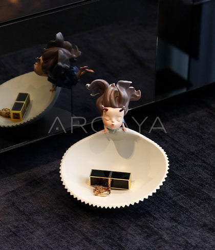 Shell Memory Artist Key Tray - scene