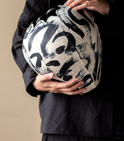 Dadan Hand Painted Ink Wash Vase - scene