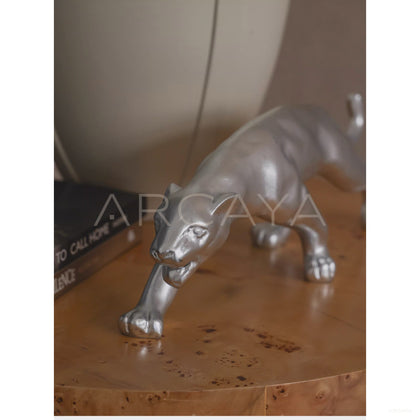 Cheetah Sculpture - scene