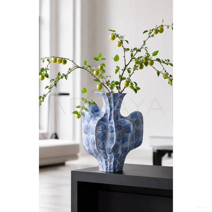 Handmade Irregular Ceramic Vase Boxi - scene