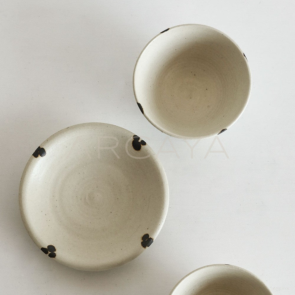 Amu Collab White Glaze Ink Dot Bowl Plate - main