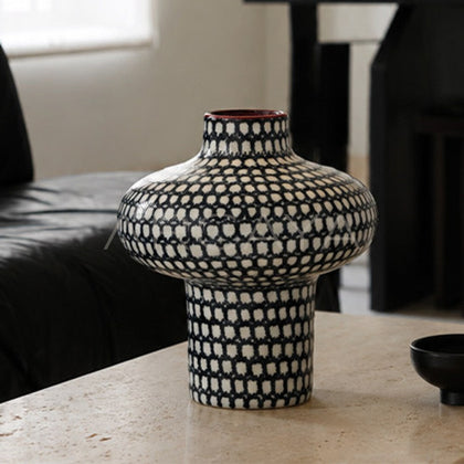 Dadan Hand Painted Art Ceramic Vase - main