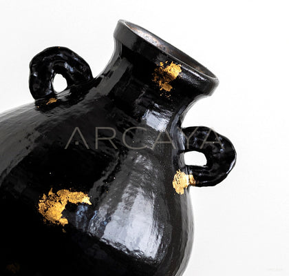 Dadan Black Gold Double Ear Vase - scene