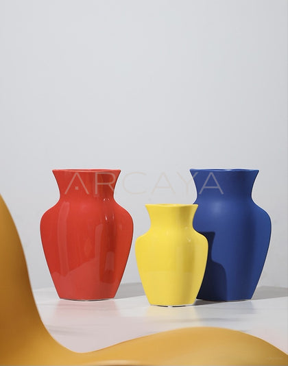 Vintage Mid Century Ceramic Vase - scene