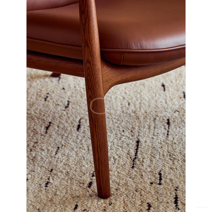 Qiyan Eaves Oriental Lounge Chair - scene