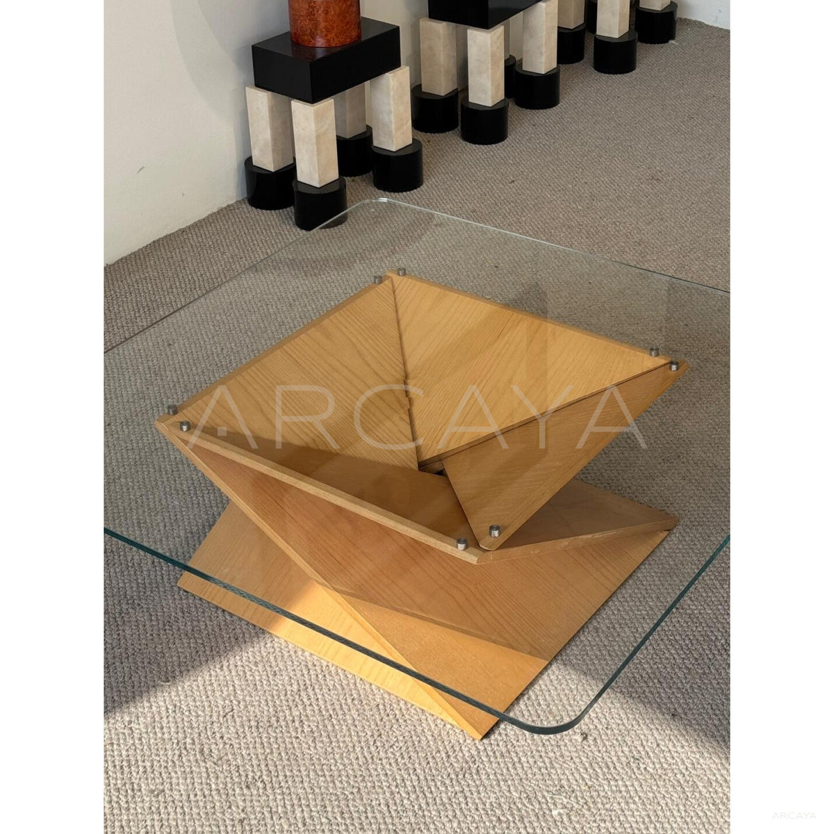 Memorable Mid Century Coffee Table in detail