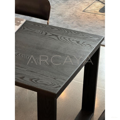 Jeaek Fangshuo Dining Table - scene
