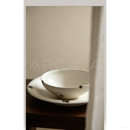 Amu Collab Ink Dot Ceramic Plate - scene
