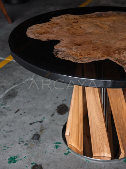 Custom Solid Wood Resin Round Table - detail