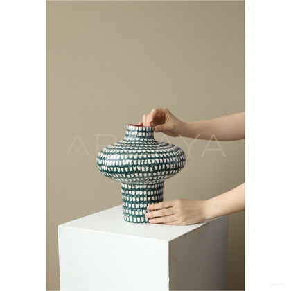 Dadan Designer Handmade Jingdezhen Vase - scene