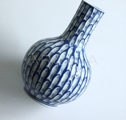 New Chinese Blue White Fish Scale Vase - scene