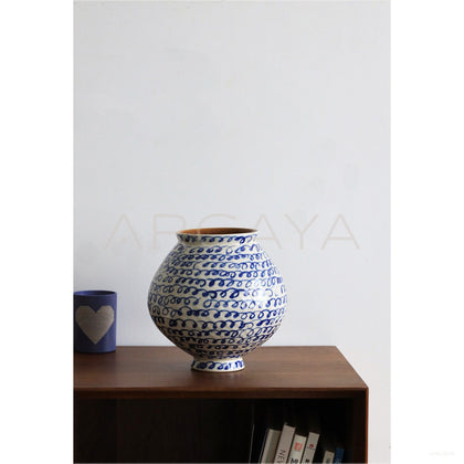 Dadan Jingdezhen Vintage Art Vase - scene