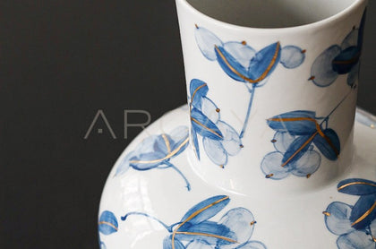 Chinese Blue White Wide Mouth Entryway Vase - scene