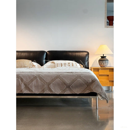 Jeaek Lengxu Square Bed - scene
