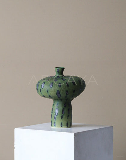 Dadan Designer Jingdezhen Handmade Vase - scene