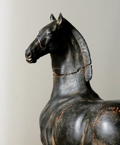 Horse Ornament Desktop Entryway - scene