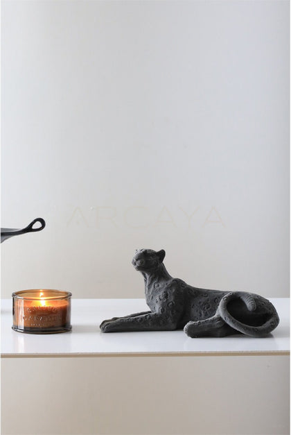 Leopard Ornament Entryway - scene