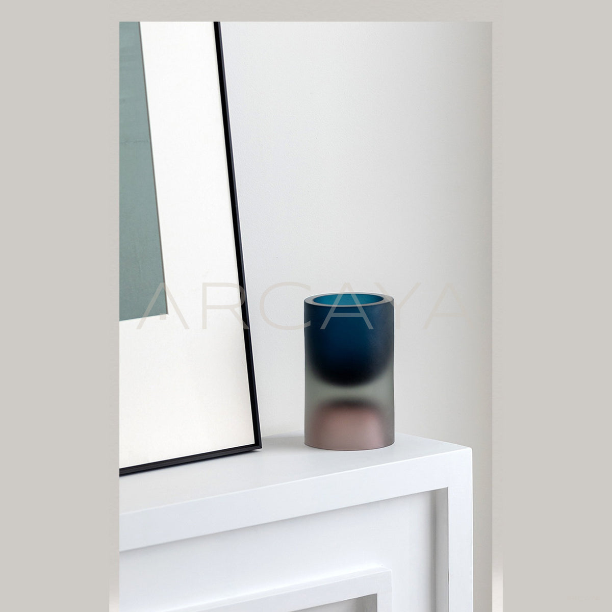 Mist Gradient Cylinder Glass Vase in detail