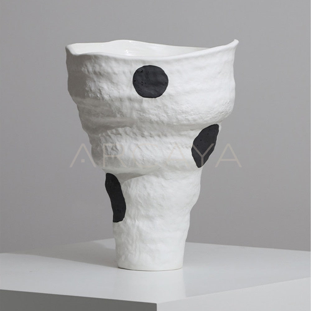 Dadan Designer Wabi Sabi Jingdezhen Vase - main