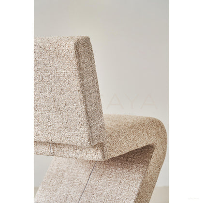 Zigzag Chair Rietveld Tribute - scene