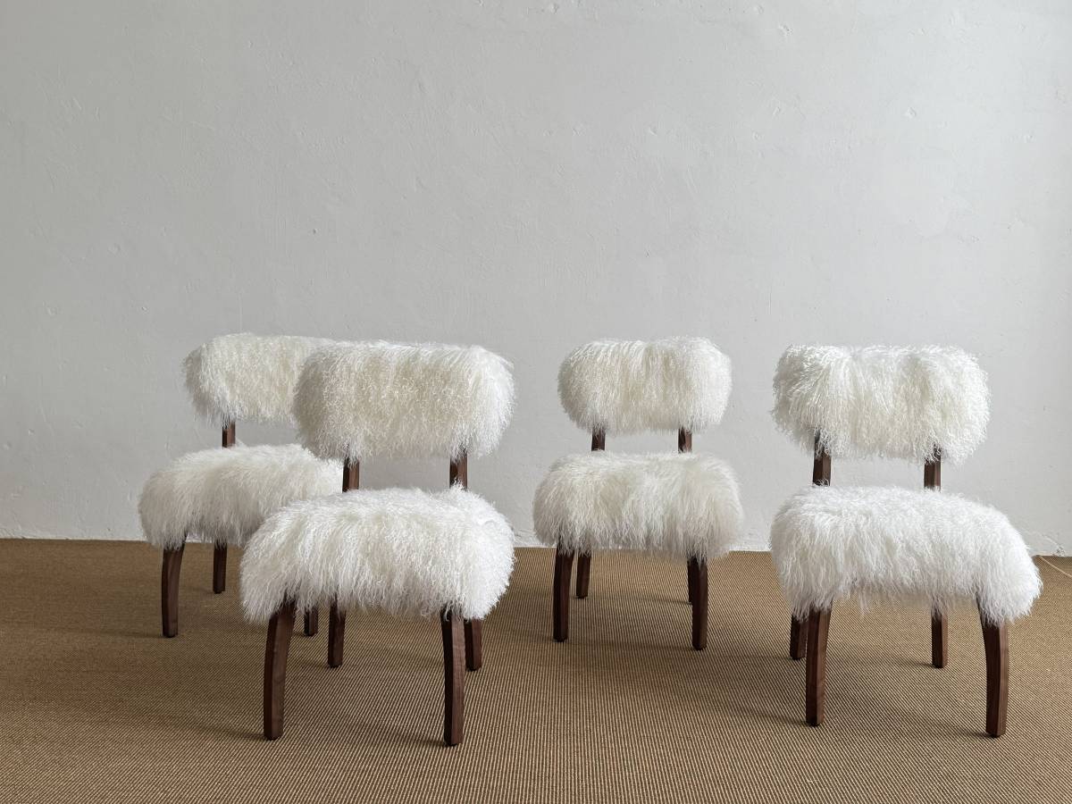 White chairs grouped for final inspection