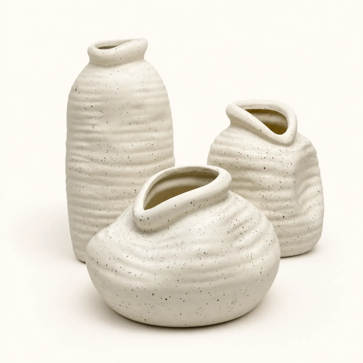 Ivory Ripple Vase Set — product view