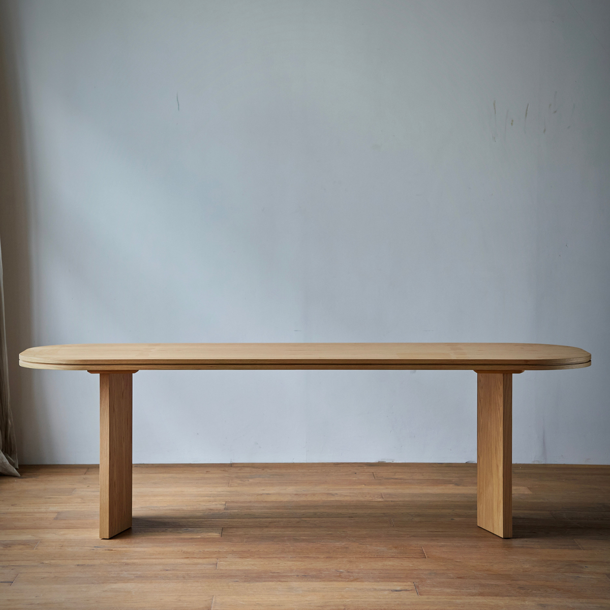 Harbor Crest Dining Table