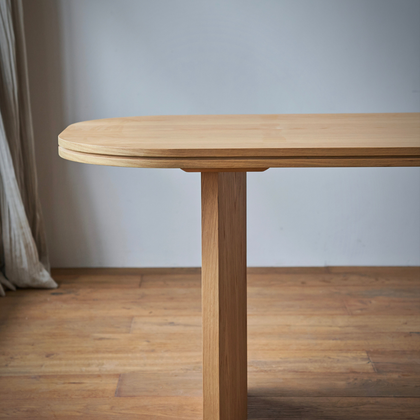 Harbor Crest Dining Table