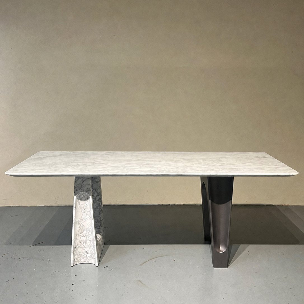 Iris Loft Dining Table