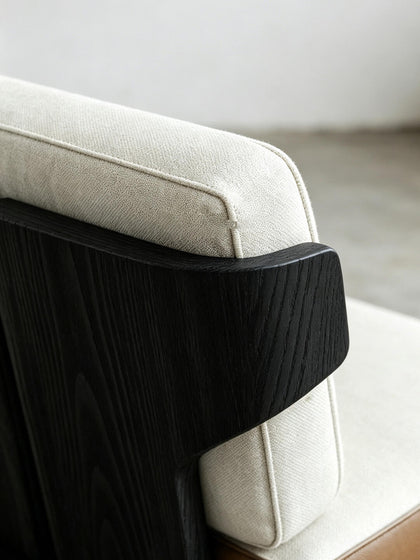 Pearl Point Lounge Chair