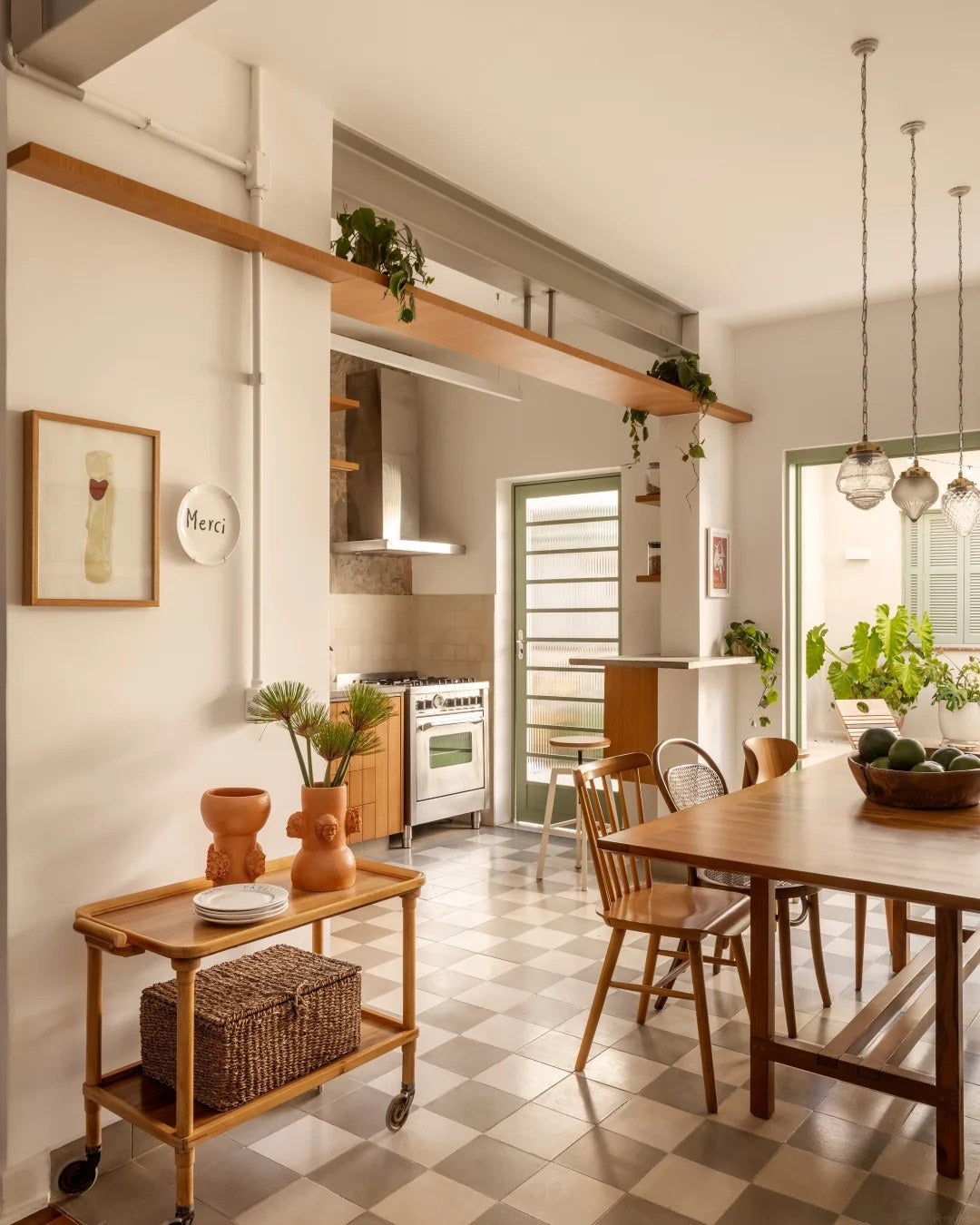 Let the dining area soften the kitchen edge