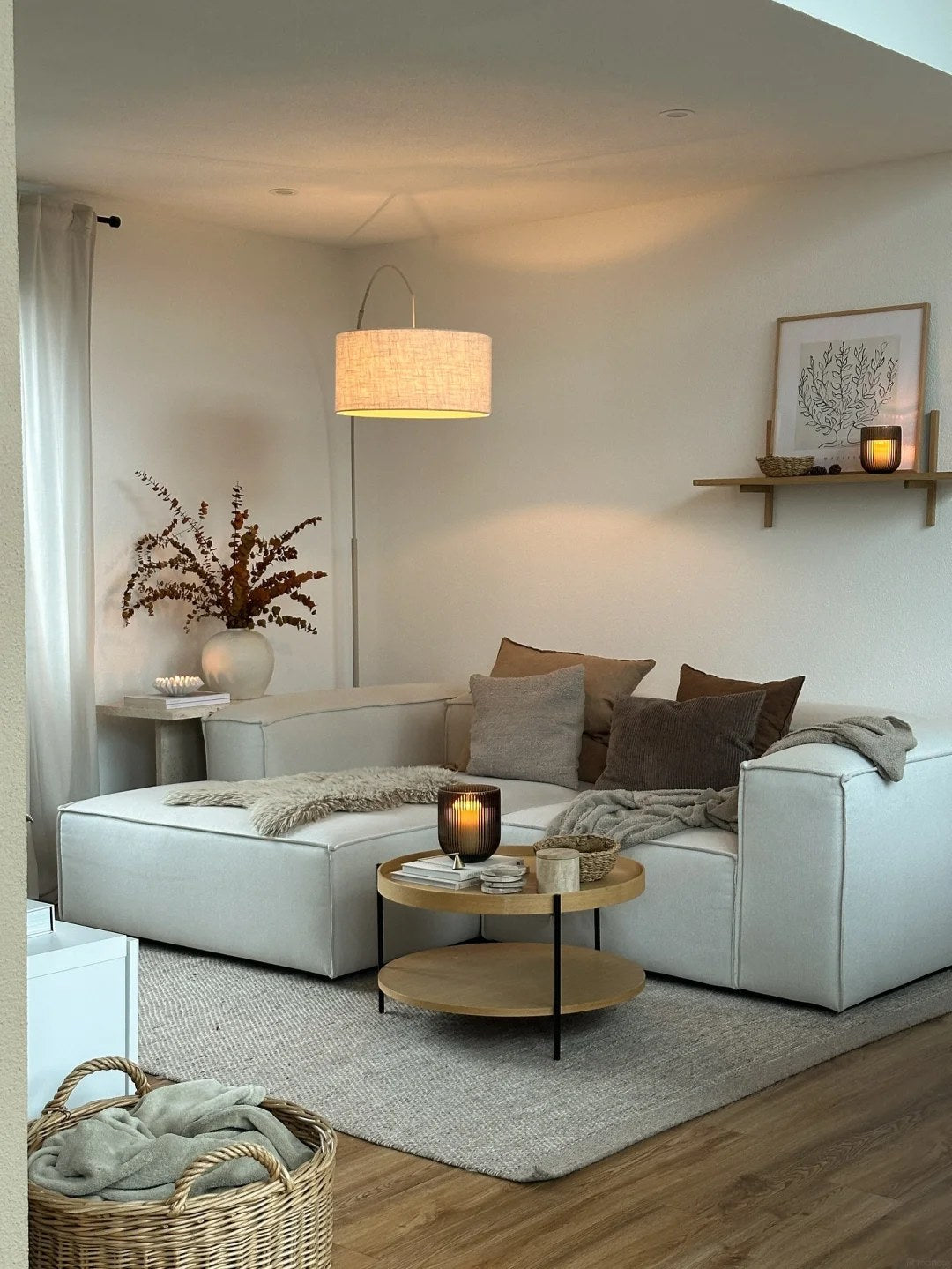 Small Rooms Need Clear Edges