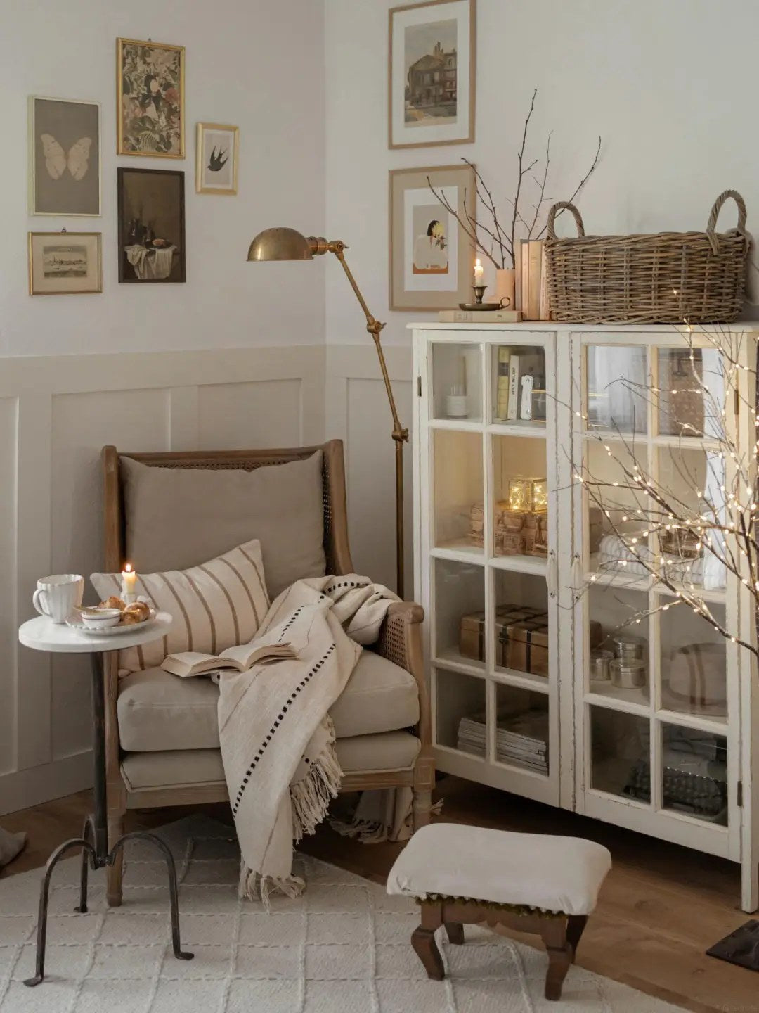 Use a glass cabinet for linens, books, and bedroom objects