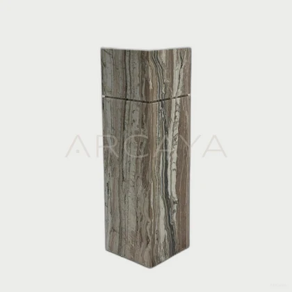 Calder House Decorative Object — neutral background 01