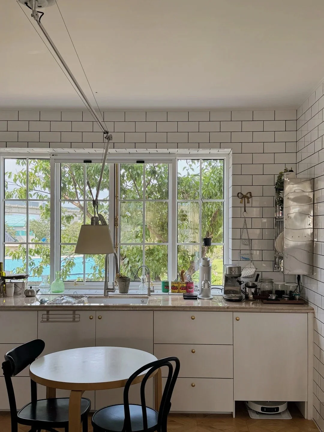 Keep compact breakfast zones visually quiet